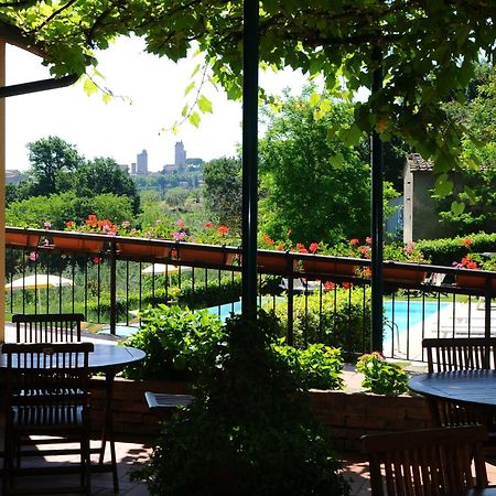 Hotel San Michele Сан-Джиминьяно Экстерьер фото