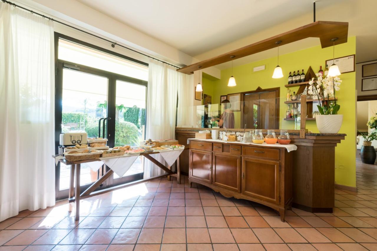Hotel San Michele Сан-Джиминьяно Экстерьер фото