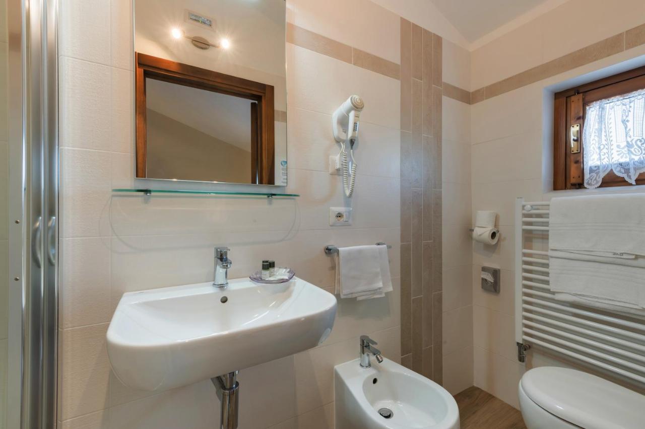 Hotel San Michele Сан-Джиминьяно Экстерьер фото