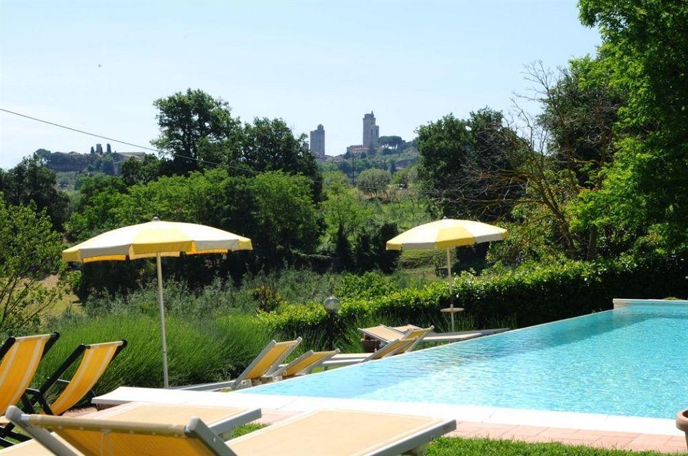 Hotel San Michele Сан-Джиминьяно Экстерьер фото