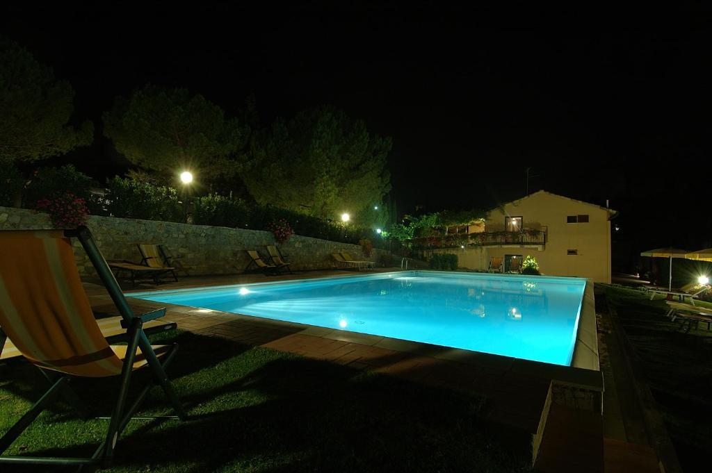 Hotel San Michele Сан-Джиминьяно Экстерьер фото