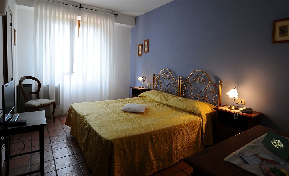 Hotel San Michele Сан-Джиминьяно Экстерьер фото