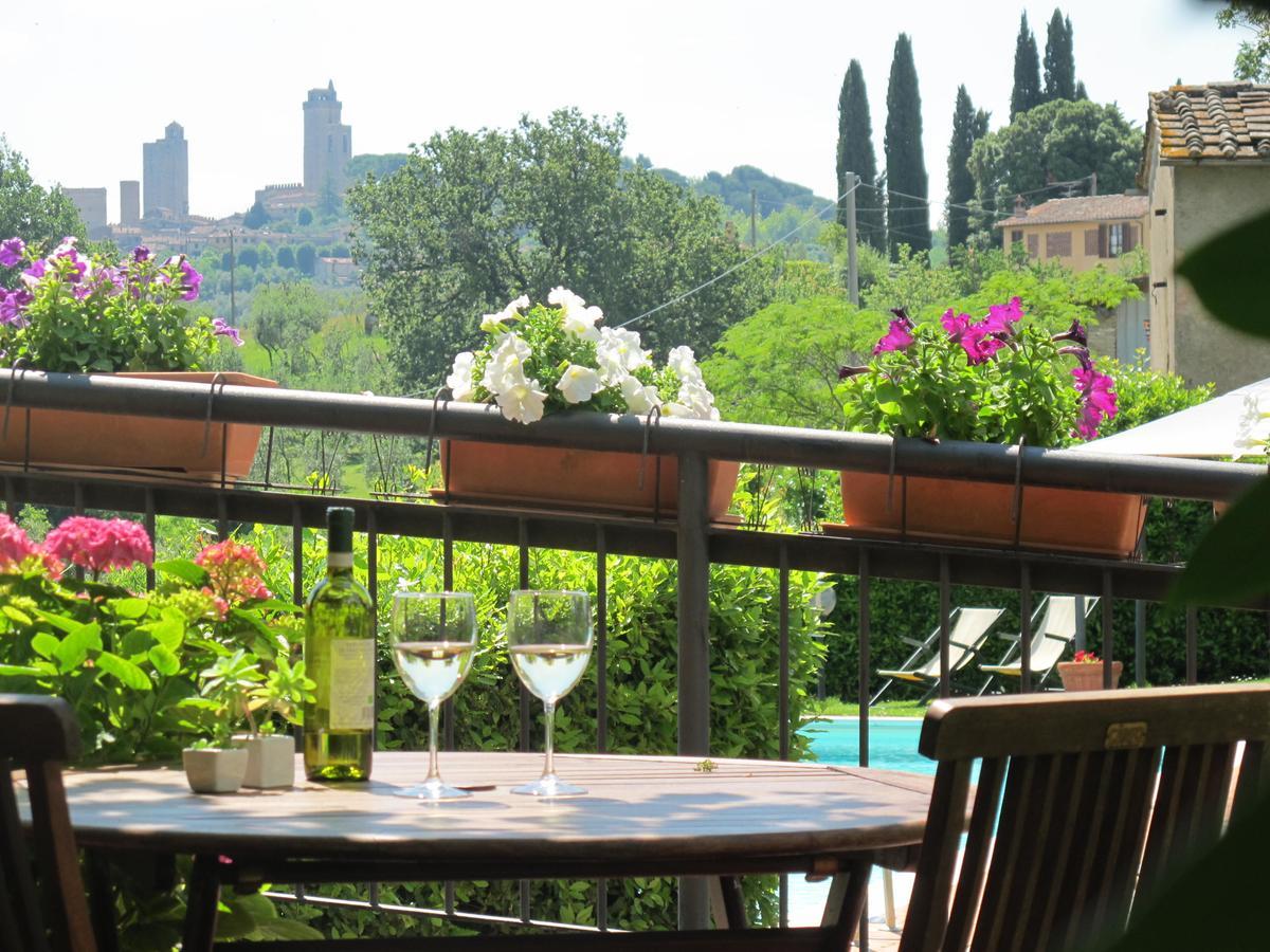 Hotel San Michele Сан-Джиминьяно Экстерьер фото